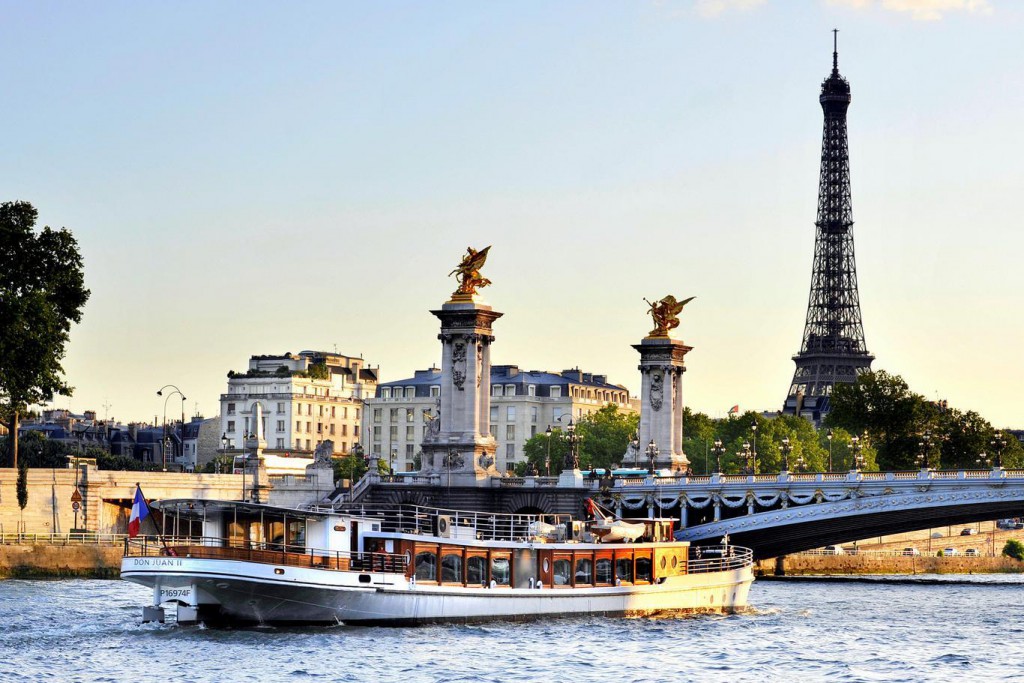 Ką aplankyti Paryžiuje. Kruizai Senos upe