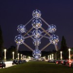 Lėktuvų bilietai į Belgiją. Briuselis. Atomium naktį