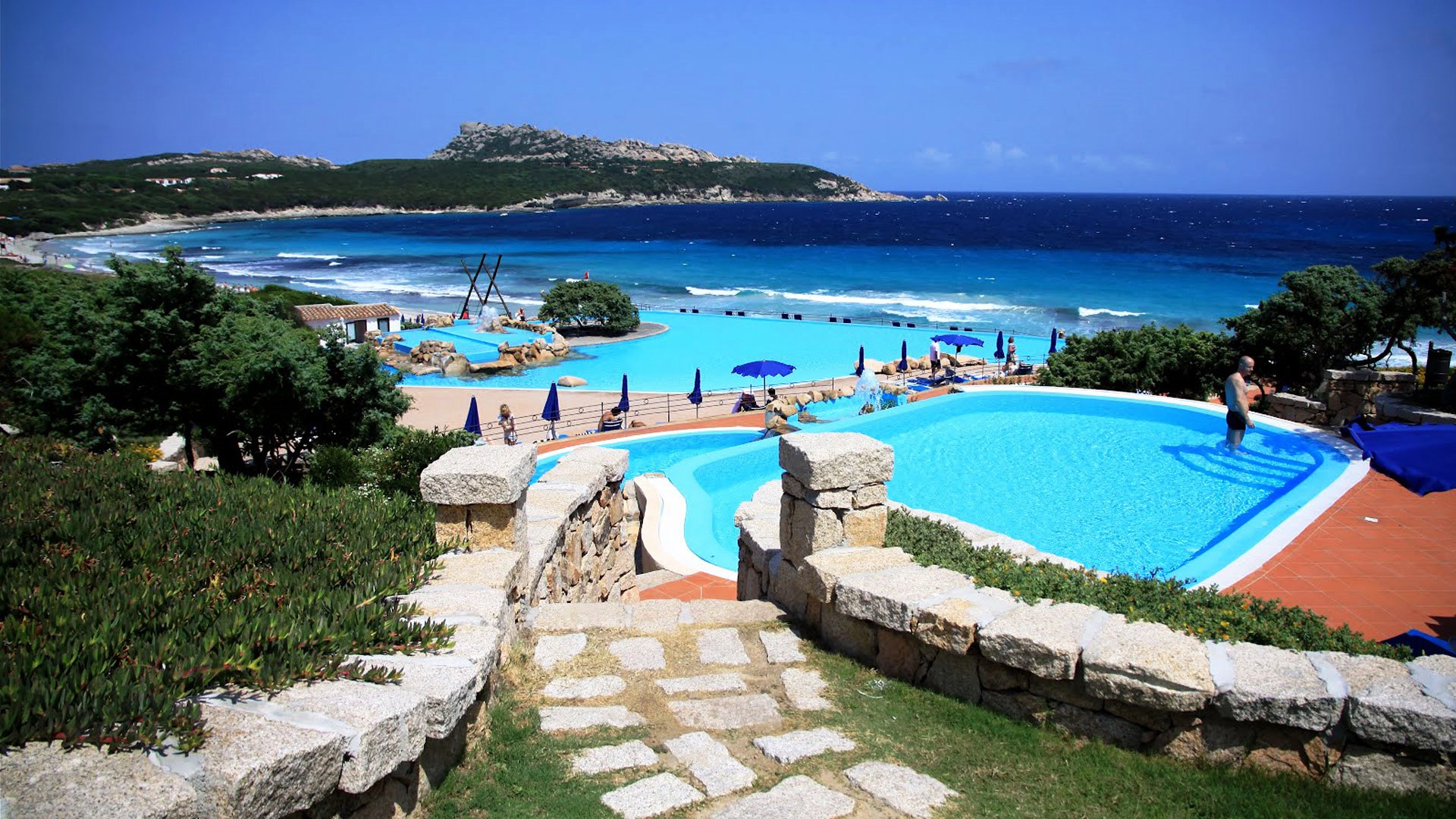 Pigios kelionės į Sardinijos salą! Skrydis + viešbutis!